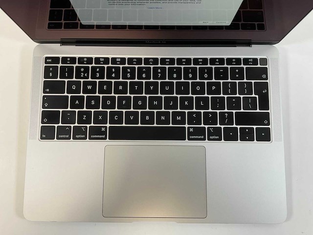 Apple macbook air 13”, dualcore i5, 8 gb ram, 256 gb nvme laptop - afbeelding 4 van  7