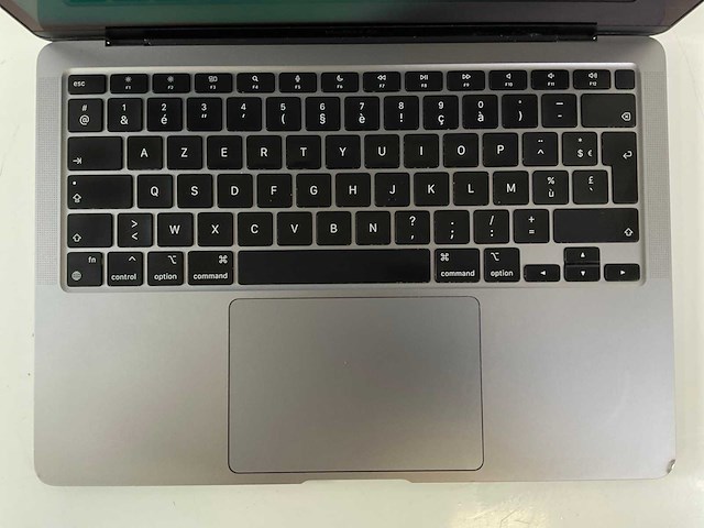 Apple macbook air 13.3”, apple m1, 16 gb ram, 251 gb ssd laptop - afbeelding 4 van  7