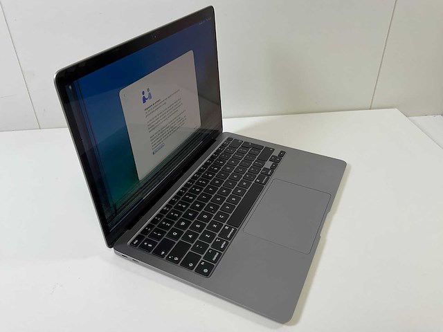 Apple macbook air 13.3”, apple m1, 8 gb ram, 256 gb ssd laptop - afbeelding 2 van  7