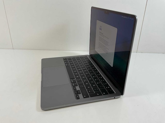 Apple macbook air 13.3”, apple m2, 16 gb ram, 500 gb nvme laptop - afbeelding 1 van  1