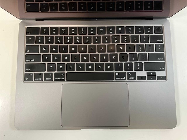 Apple macbook air 13.3”, apple m2, 16 gb ram, 500 gb nvme laptop - afbeelding 4 van  7