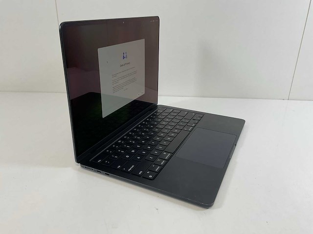 Apple macbook air 13.3”, apple m2, 8 gb ram, 256 gb nvme laptop - afbeelding 2 van  4