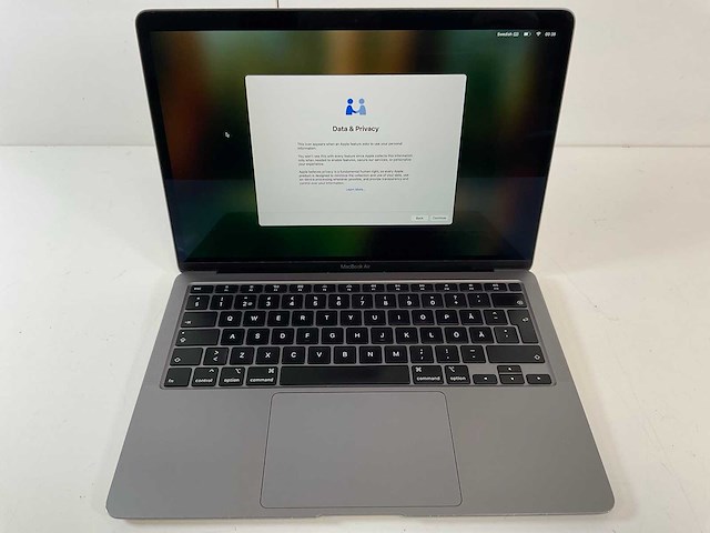 Apple macbook air 13.3”, core(tm) i3 10th gen, 8 gb ram, 251 gb ssd laptop - afbeelding 1 van  7