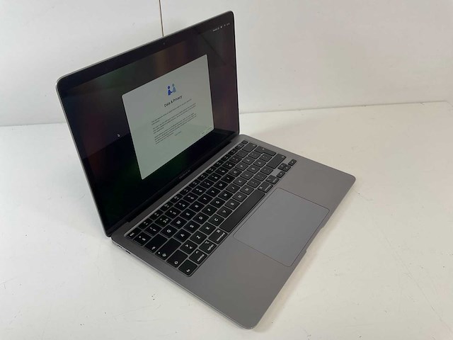 Apple macbook air 13.3”, core(tm) i3 10th gen, 8 gb ram, 251 gb ssd laptop - afbeelding 2 van  7