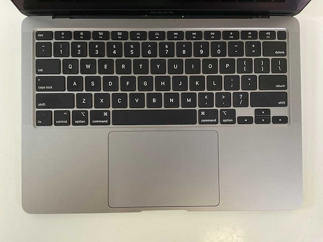 Apple macbook air 13.3”, core(tm) i3 10th gen, 8 gb ram, 256 gb nvme laptop - afbeelding 4 van  7