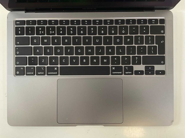 Apple macbook air 13.3”, core(tm) i5 10th gen, 8 gb ram, 512 gb ssd laptop - afbeelding 4 van  7