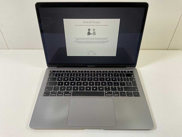 Apple macbook air 13.3”, core(tm) i5 8th gen, 8 gb ram, 251 gb nvme laptops (2x) - afbeelding 2 van  16