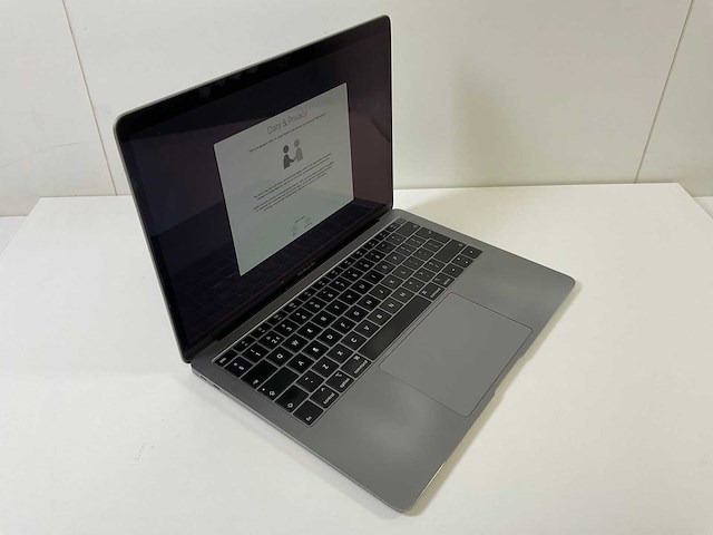 Apple macbook air 13.3”, core(tm) i5 8th gen, 8 gb ram, 251 gb nvme laptops (2x) - afbeelding 3 van  16