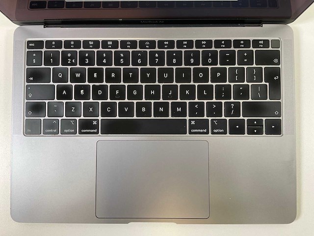 Apple macbook air 13.3”, core(tm) i5 8th gen, 8 gb ram, 251 gb nvme laptops (2x) - afbeelding 5 van  16