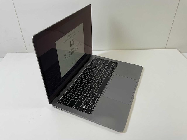 Apple macbook air 13.3”, core(tm) i5 8th gen, 8 gb ram, 251 gb nvme laptops (2x) - afbeelding 11 van  16