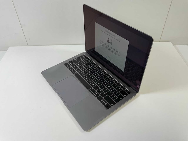 Apple macbook air 13.3”, core(tm) i5 8th gen, 8 gb ram, 251 gb nvme laptops (2x) - afbeelding 12 van  16