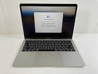 Apple macbook air 13.3”, dualcore i5, 16 gb ram, 256 gb nvme laptop - afbeelding 1 van  6