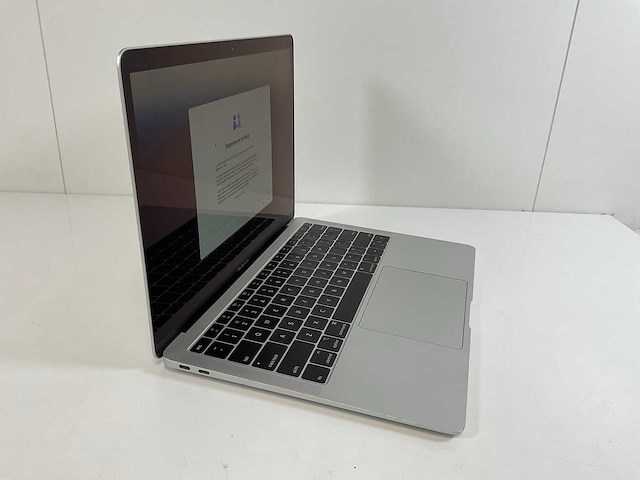 Apple macbook air 13.3”, dualcore i5, 16 gb ram, 256 gb nvme laptop - afbeelding 2 van  6