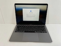 Apple macbook air 13.3”, dualcore i5, 8 gb ram, 128 gb nvme laptop