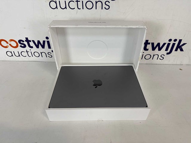 Apple macbook air 13,6" – laptop sterrenlicht 8-core - afbeelding 1 van  2