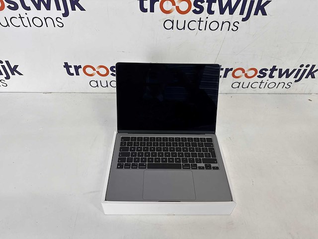 Apple macbook air 13,6" – laptop sterrenlicht 8-core - afbeelding 2 van  2