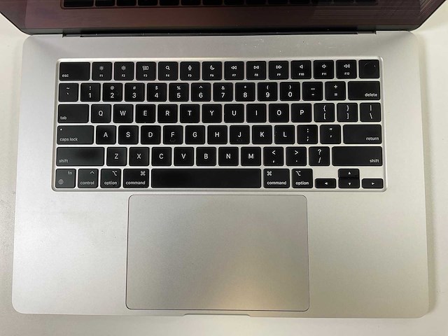 Apple macbook air 15.3”, apple m3, 16 gb ram, 256 gb ssd laptop - afbeelding 4 van  7