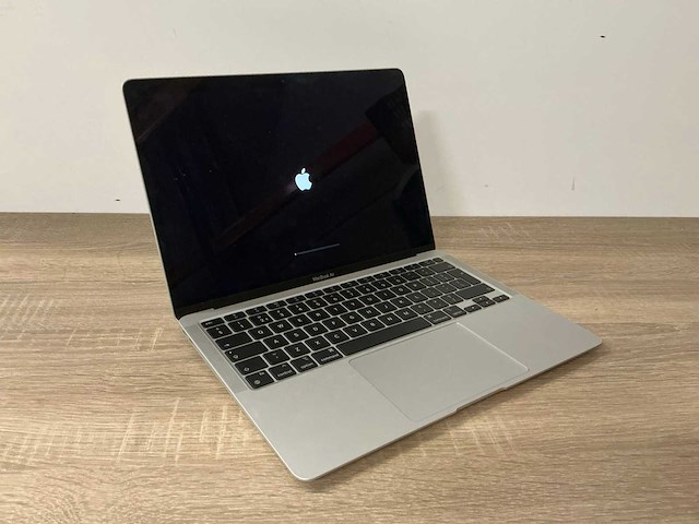 Apple macbook air (2020, m1) laptop - afbeelding 1 van  7