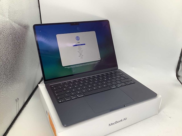 Apple macbook air 2025 13 inch m4 cpu 16gb mem marineblauw laptop - afbeelding 1 van  13