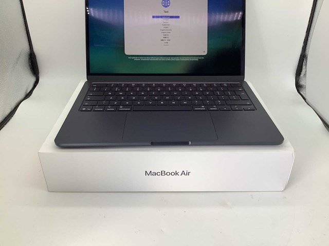 Apple macbook air 2025 13 inch m4 cpu 16gb mem marineblauw laptop - afbeelding 7 van  13