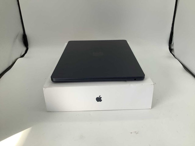 Apple macbook air 2025 13 inch m4 cpu 16gb mem marineblauw laptop - afbeelding 11 van  13