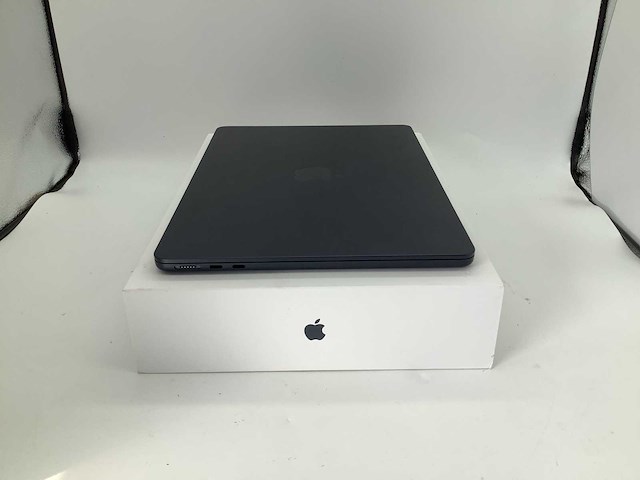 Apple macbook air 2025 13 inch m4 cpu 16gb mem marineblauw laptop - afbeelding 13 van  13