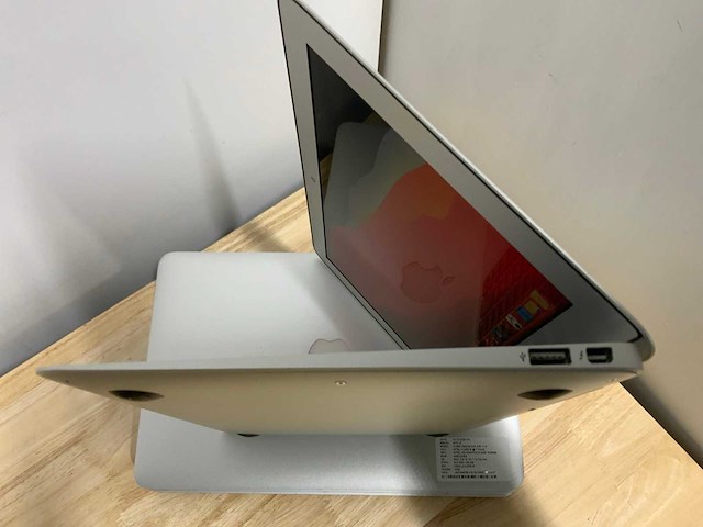 Apple macbook air a1465 laptop (4x) - afbeelding 8 van  12