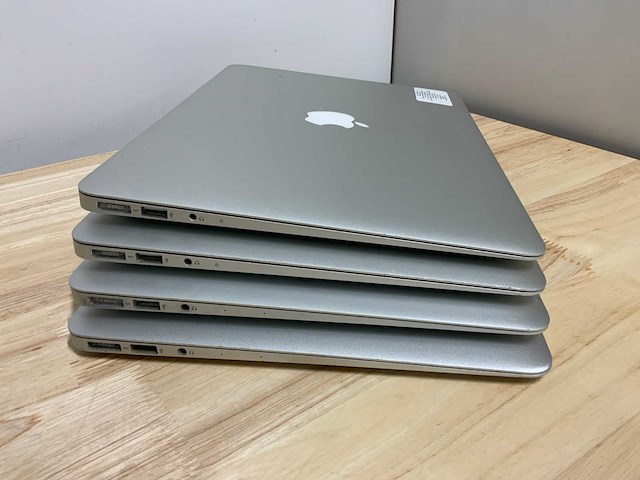 Apple macbook air a1466 laptop (4x) - afbeelding 10 van  12
