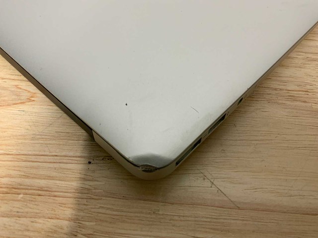 Apple macbook air a1466 laptop (5x) - afbeelding 6 van  16