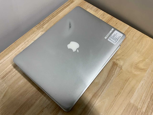 Apple macbook air a1466 laptop (5x) - afbeelding 8 van  16