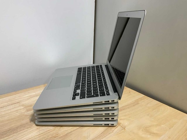 Apple macbook air a1466 laptop (5x) - afbeelding 3 van  9