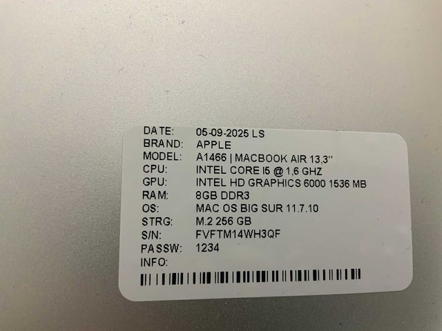 Apple macbook air a1466 laptop (6x) - afbeelding 4 van  12