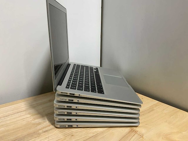 Apple macbook air a1466 laptop (6x) - afbeelding 7 van  12