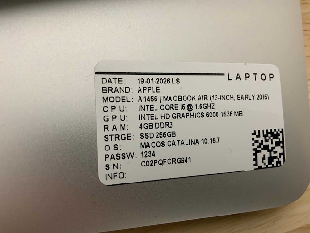 Apple macbook air a1466 laptop (6x) - afbeelding 11 van  12