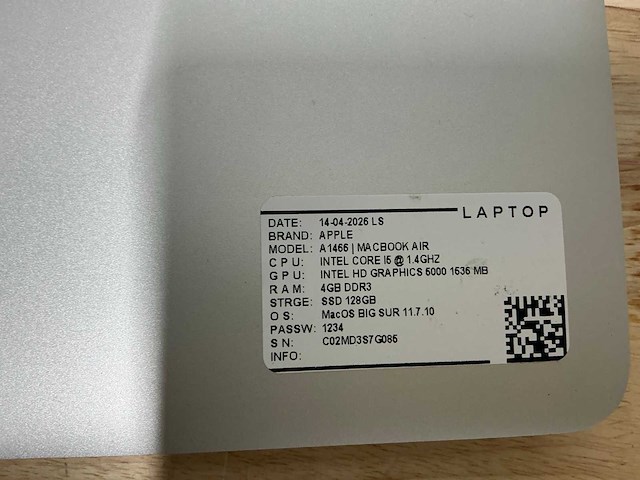 Apple macbook air a1466 laptop (8x) - afbeelding 9 van  12