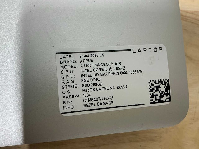 Apple macbook air a1466 laptop (8x) - afbeelding 11 van  13