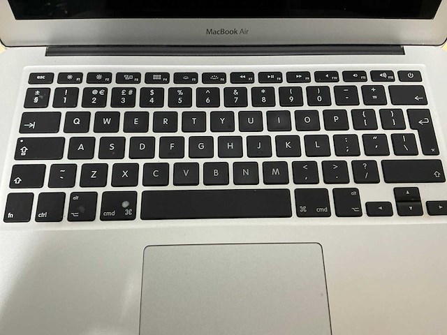 Apple macbook air a1466 laptop (8x) - afbeelding 12 van  13