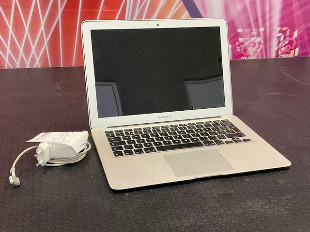 Apple macbook air a1466 laptop - afbeelding 1 van  3
