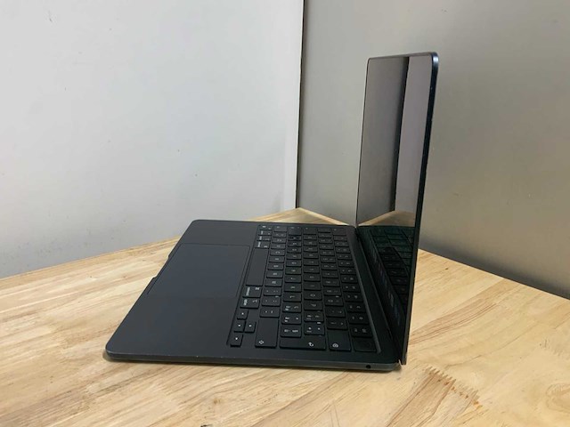 Apple macbook air a2681 laptop - afbeelding 7 van  8