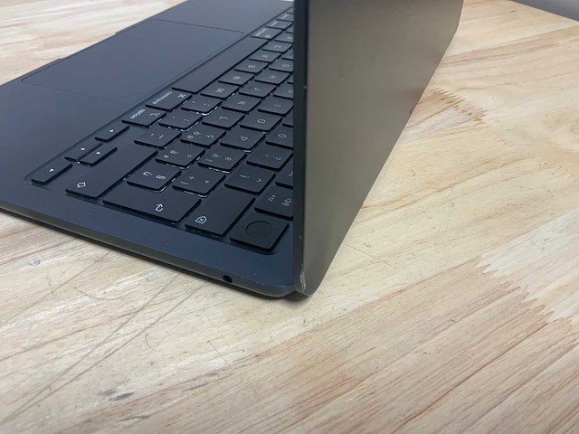 Apple macbook air a2681 laptop - afbeelding 8 van  8