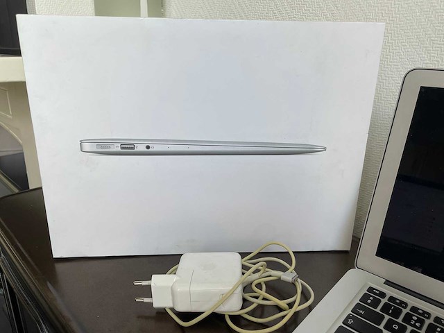 Apple macbook air laptop - afbeelding 9 van  12