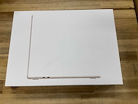 Apple macbook air met apple m3-chip 15 inch - afbeelding 1 van  7