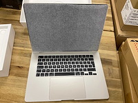 Apple macbook air met apple m3-chip 15 inch - afbeelding 4 van  7