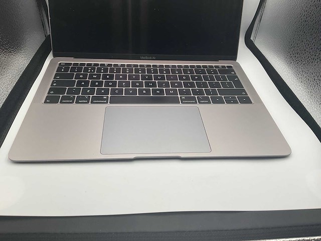 Apple macbook air retina a1932 laptop - afbeelding 4 van  10