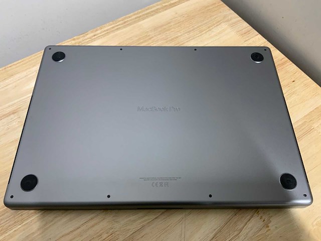 Apple macbook m1 pro a2485 laptop - afbeelding 8 van  8