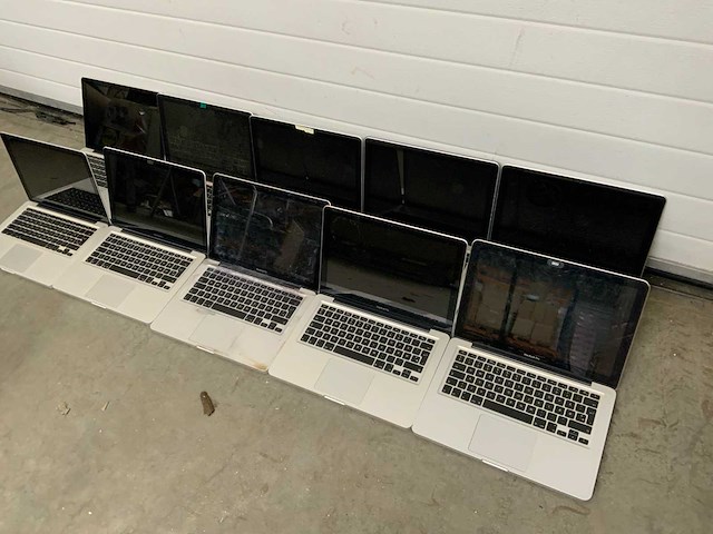 Apple macbook pro (10x) - afbeelding 1 van  4