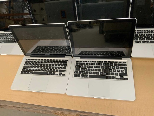 Apple macbook pro (10x) - afbeelding 3 van  5