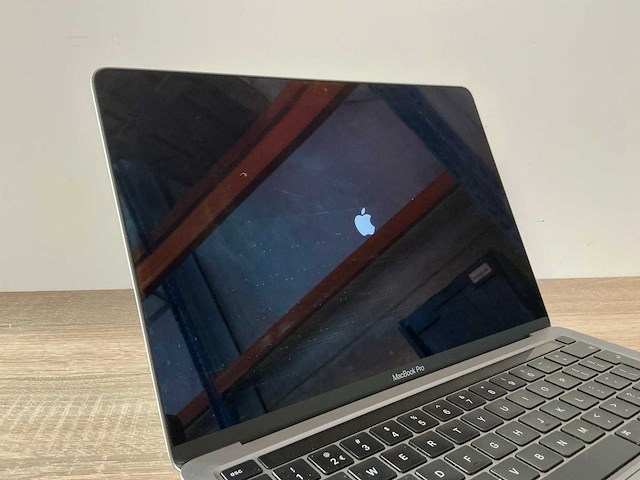 Apple macbook pro 13" (2020, 4xtb3) - afbeelding 3 van  6