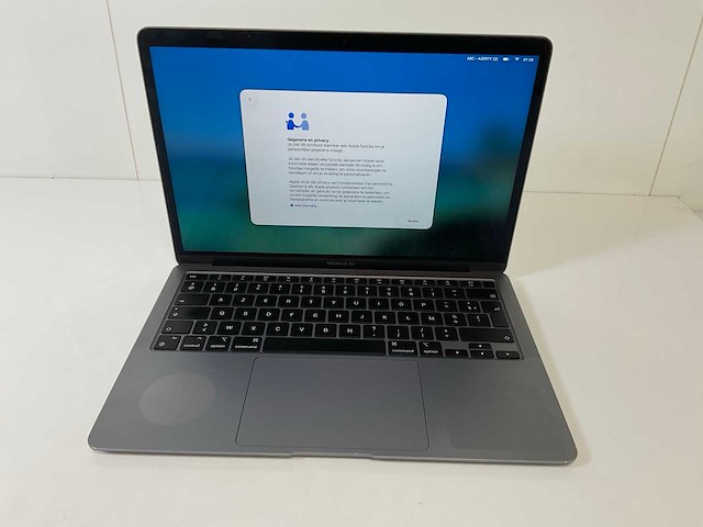 Apple macbook pro 13”, apple m1, 16 gb ram, 251 gb nvme laptop - afbeelding 4 van  8