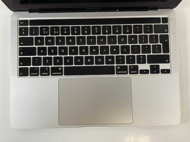 Apple macbook pro 13”, core(tm) i5 10th gen, 16 gb ram, 256 gb nvme laptop - afbeelding 4 van  7